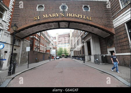A general view of the entrance at Norfolk Place, part of St Mary's Hospital in Praed Street, London. Stock Photo