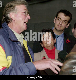 Former MI5 employee David Shayler's father Ron, mother Anne and brother Jeremy speak to the press outside the Old Bailey in central London, following the sentencing of David in which he received a prison sentence of six months. * .... after being found guilty of breaking the Official Secrets Act. Stock Photo