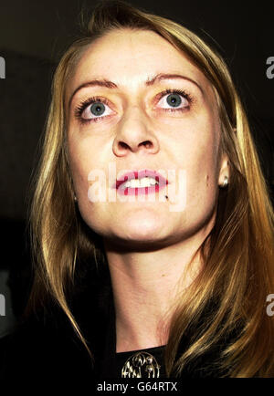 Annie Machon, the girlfriend of former MI5 employee David Shayler, prepares to talk to the press outside the Old Bailey in central London, following the sentencing of her boyfriend in which he received a prison sentence of six months. * ... after being found guilty of breaking the Official Secrets Act. Stock Photo