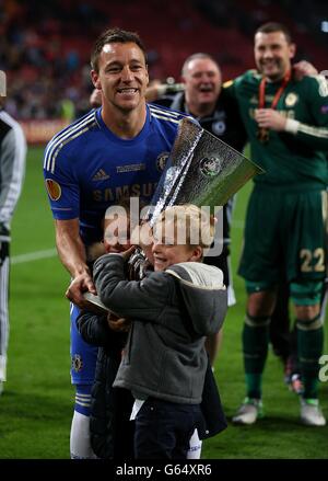 Soccer - UEFA Europa League Final - Benfica v Chelsea - Amsterdam Arena. Chelsea's John Terry with the UEFA Europa League trophy Stock Photo