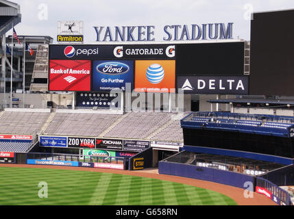 Yankee stadium monument park hi-res stock photography and images - Alamy