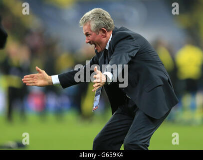 Soccer - UEFA Champions League - Final - Borussia Dortmund v Bayern Munich - Wembley Stadium. Bayern Munich manager Jupp Heynckes celebrates after the game Stock Photo