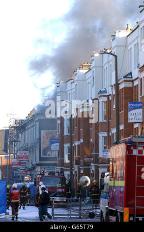 COUNT__ FIRE AT THE HOUSE INVOLVED IN ARMED SIEGE BY ELI HALL ON GRAHAM,  ROAD HACKNEY, LONDON, BRITAIN - 09 JAN 2003 Stock Pictures, Editorial  Images and Stock Photos