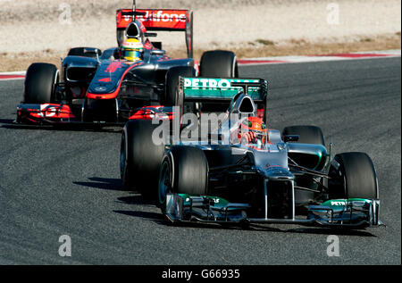 Michael Schumacher, GER, Mercedes AMG-Mercedes F1 W03, ahead of Lewis Hamilton, GB, McLaren-Mercedes MP4-27 Formula 1 testing Stock Photo