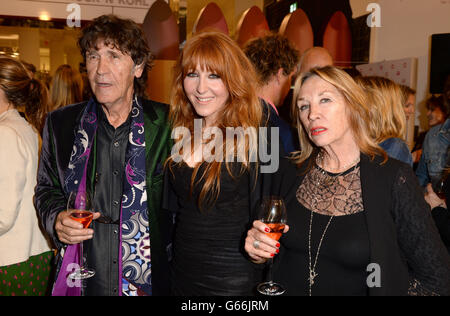 Charlotte Tilbury with her parents Lance and Patsy Tilbury as make-up artist Tilbury hosts an event that is dedicated to celebrating beauty & exploring its influence on fashion, art & culture in The Concept Store at Selfridges in London. Stock Photo