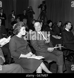 Barry Bucknell, Mr DIY Stock Photo - Alamy