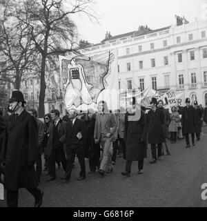 Terrorism - Basque protest march - Spanish Embassy - Belgrave Square - Spain Stock Photo