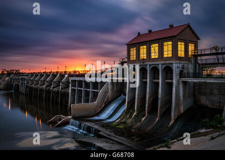 Lake Overholser Dam in Oklahoma City. It was built in 1918 to impound water from the North Canadian river. Long exposure. Stock Photo
