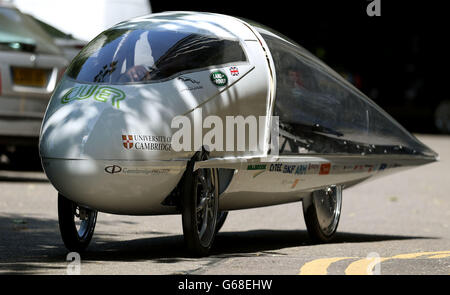 Chief Engineer of Cambridge University Eco Racing Peter Mildon - who will take part in the gruelling 3,000km World Solar Challenge race across Australia from Darwin to Adelaide - in Cambridge. Stock Photo