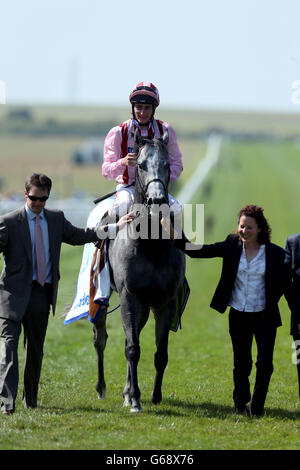 Lethal Force ridden by Adam Kirby wins the Darley July cup on Darley July Cup Day at the Piper-Heidsieck July Festival at Newmarket Racecourse, Newmarket. Stock Photo