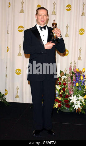 Actor Chris Cooper with his Oscar for Best Supporting Actor for the ...