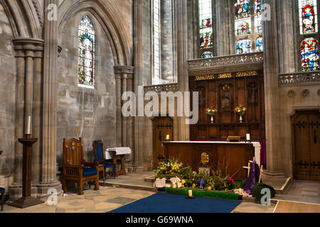 UK, County Durham, Hartlepool Headland, St Hilda’s church, Sanctuary, altar and carved reredos Stock Photo