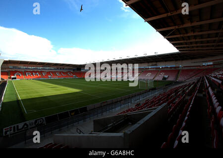 Soccer - Pre-Season Friendly - Blackpool v Newcastle United - Bloomfield Road Stock Photo