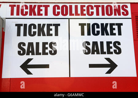 Soccer - Sky Bet League One - Crawley Town v Coventry City - Broadfield Stadium. A general view of the Ticket Collections sign at the Broadfield Stadium, home of Crawley Town Stock Photo