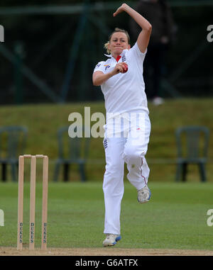 Cricket - First Womens Ashes Test Match - England Women v Australia Women - Day Three - Wormsley Cricket Ground. England bowler Laura Marsh during third day of First Women's Ashes test match at Wormsley Cricket Ground, High Wycombe. Stock Photo