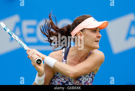 Eastbourne, UK. 23rd June, 2016. Aegon International Eastbourne Tennis Tournament. Agnieszka Radwanska (POL) returns to Dominika Cibulkova (SVK) in their Quarterfinals match at Devonshire Park. © Action Plus Sports/Alamy Live News Stock Photo