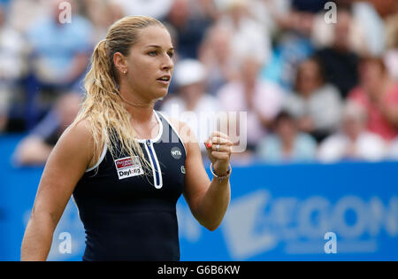 Eastbourne, UK. 23rd June, 2016. Aegon International Eastbourne Tennis Tournament. Dominika Cibulkova (SVK) and Agnieszka Radwanska (POL) in their Quarterfinals match at Devonshire Park. © Action Plus Sports/Alamy Live News Stock Photo