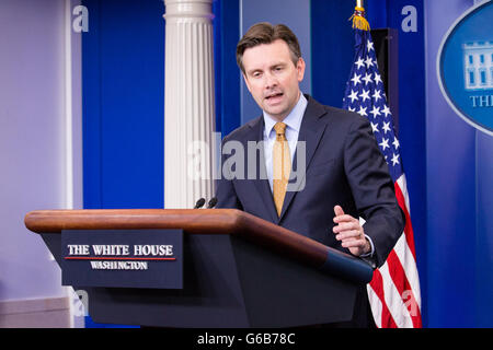Washington, DC, USA. 22nd June, 2016. in the James S. Brady Press Briefing Room, PRESS BRIEFING BY PRESS SECRETARY JOSH EARNEST. Credit:  Cheriss May/Alamy Live News Stock Photo