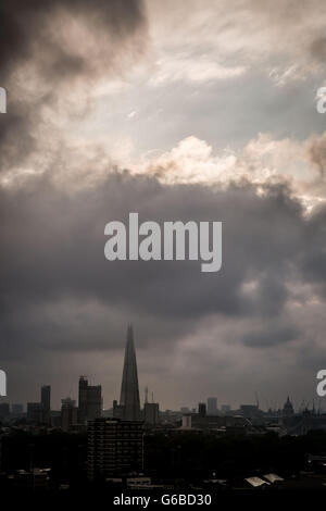 London, UK. 23rd June, 2016. UK Weather: Evening storm clouds gather over The Shard building in central London Credit:  Guy Corbishley/Alamy Live News Stock Photo