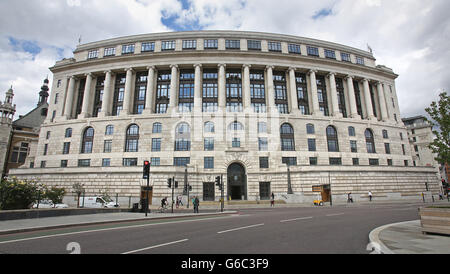 General view of the Unilever offices on Victoria Embankment in London. Stock Photo