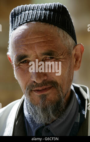 Portrait of an elderly Uzbeki man, Bukhara, Uzbekistan Stock Photo