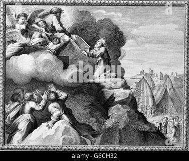 ENGRAVING OF MOSES RECEIVING THE TEN COMMANDMENTS FROM GOD ON MOUNT SINAI OLD TESTAMENT BIBLE Stock Photo