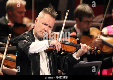 Violinist Nigel Kennedy during the Last Night of the Proms at the Royal Albert Hall, London. Stock Photo