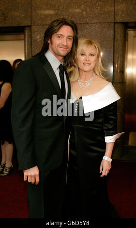 Hugh Jackman and Deborra-Lee Furness arrive at the 2003 Tony Awards at Radio City Music Hall in New York City. Stock Photo