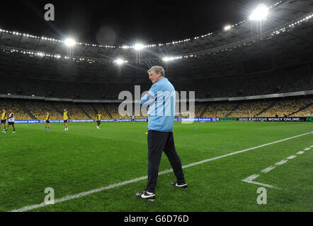 Soccer - FIFA World Cup Qualifying - Group H - Ukraine v England - England Press Conference and Training - The Olympic Stadium. England manager Roy Hodgson during the training session at The Olympic Stadium, Kiev. Stock Photo