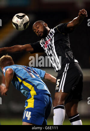 Soccer - Johnstone's Paint Trophy - First Round - Notts County v Burton Albion - Meadow Lane Stock Photo