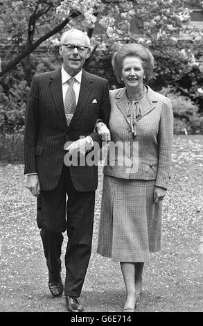 Denis Thatcher celebrating his 70th birthday with his wife, the Prime Minister, in the garden of 10 Downing Street. Stock Photo