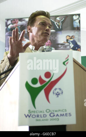 Hollywood film star, Arnold Schwarzenegger, the Official torch bearer for the 2003 Special Olympics World Games, who is married to Maria Shriver, daughter of the Special Olympics founder, Eunice Kennedy Shriver, at a photocall in Dublin, Republic of Ireland. * The Games open tonight in Dublin at Croke Park Stadium. 7,000 athletes representing 150 international delegations will compete in the games taking place between June 21-29, in the greater Dublin area and Belfast. Stock Photo