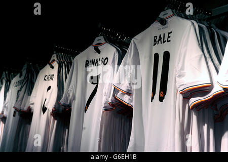 Gareth Bale shirts in Real Madrid official shop in Bernabeu