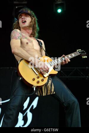 The lead singer of The Darkness, Justin Hawkins at T in the Park near Balado in Scotland. Stock Photo