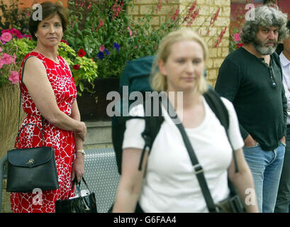 Lady Archer queues for taxi at Cambridge Railway Station as she arrives by train from London after attending a function at Buckingham Palace last night. Stock Photo