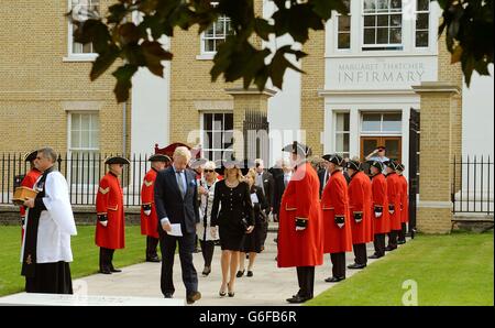 Sir Mark Thatcher With His Wife Sarah-Jane And Children Michael And ...