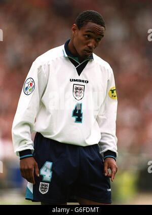 Soccer Euro 96 - England v Switzerland, Wembley. Paul Ince, England Stock Photo