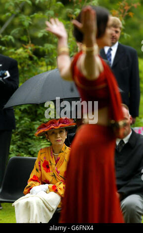 Princess Tomohito of Mikasa opens the new Rose Garden in Glasgow's Botanic Gardens. The Japanese princess, honourary president of her country's Rose Society, is leading a delegation to the 13th World Rose Convention in the city. Stock Photo