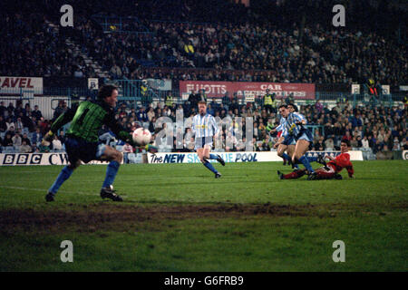 Nottingham Forest's Nigel Clough scores one of his hat trick goals Stock Photo