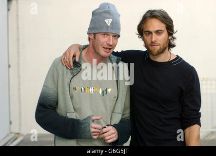 Jason Flemyng (left) and Stuart Townsend during their apperance on MTV's TRL UK at the MTV Studios in Camden, north London. The actors are currently promoting new film, The League of Extraordinary Gentlemen. Stock Photo