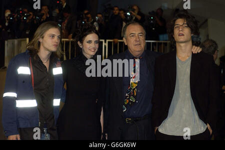 Michael pitt dreamers 2003 hi-res stock photography and images - Alamy