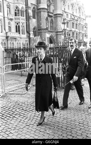 Prime Minister Margaret Thatcher arrives at Westminster Abbey to attend a memorial service for the victims of the Harrods car bomb attack. Stock Photo