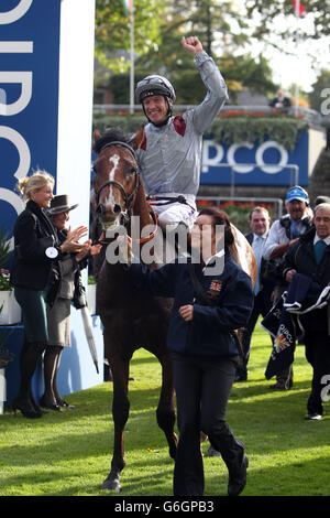 Olympic Glory ridden by Richard Hughes on their way to victory in Aon ...