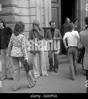 News - Actress Vanessa Redgrave and MP Bernadette Devlin offer accommodation to London bomb blast accused - Bow Street Court Stock Photo