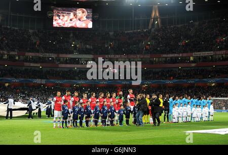 Soccer - UEFA Champions League - Group F - Arsenal v Olympique Marseille - Emirates Stadium. The two team's line up before kick-off Stock Photo
