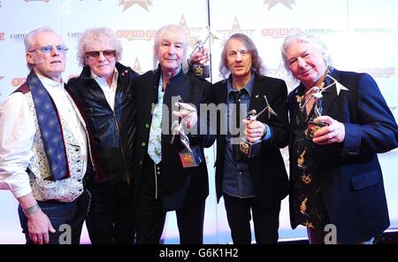 (left to right) Martin Chambers, Ian Hunter, Pete Overend Watts, Verden Allen and Mick Ralphs of Mott The Hoople with their Outstanding Contribution award at the Classic Rock Roll of Honour at The Roundhouse, Camden, London. Stock Photo
