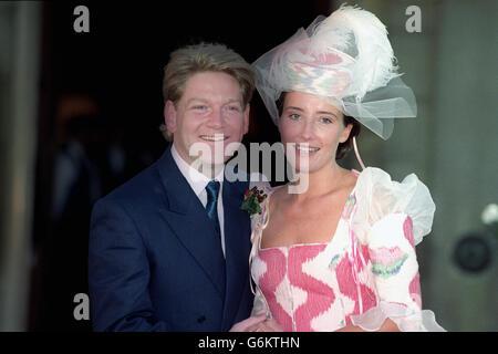 Theatreland newly-weds, Emma Thompson and Kenneth Branagh at their wedding at Cliveden House, the five-star hotel which was the former stately home of the Astor family at Taplow, Buckinghamshire. Stock Photo