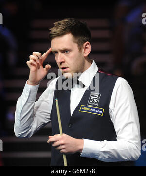 Ricky Walden in action in his quarter final match against Mark Allen during day ten of the williamhill.com UK Championships at The Barbican Centre, York. Stock Photo