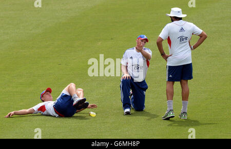 Cricket - The Ashes 2013-14 - Fifth Test - Australia v England - England Press Conference and Nets Session - Day One - Sydney... Stock Photo