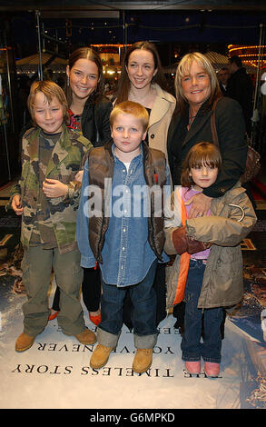 Actress Linda Robson and her family arrives for the world charity premiere of Peter Pan at the UCI Empire in Leicester Square, central London. The premiere is in aid of Great Ormond Street Hospital Children's Charity and Peter Pan's author, JM Barrie, gave the copyright of the classic children's story to the hospital. Stock Photo